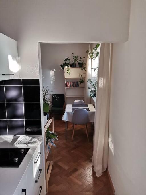 Cozy Studio In The City Centre Near Train Station Bratislava Eksteriør bilde